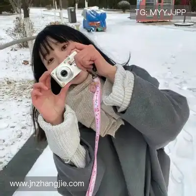 莫青